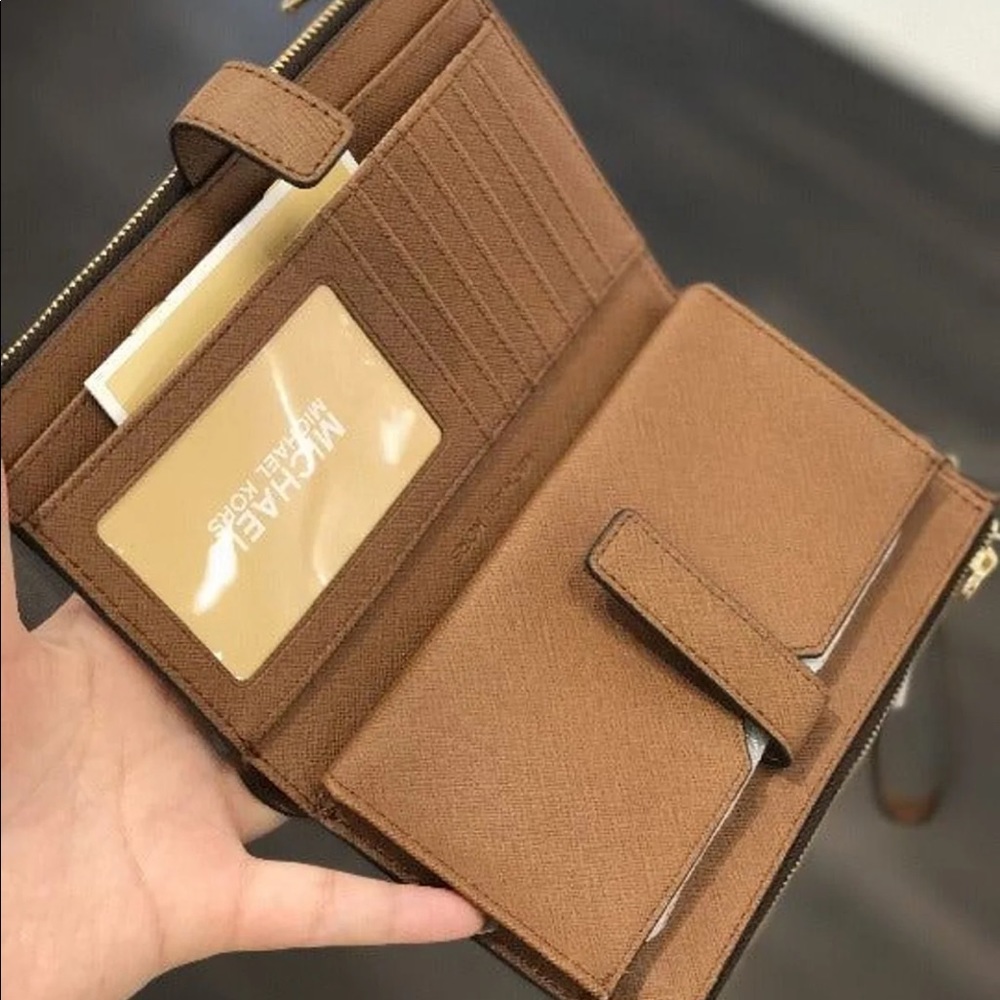 Michael kors jet set travel double zip wallet - Picture 3 of 9